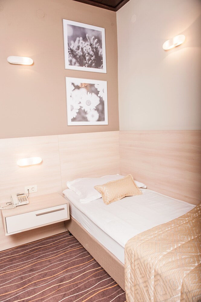 Hotel Zagreb - Health & Beauty 24/76
