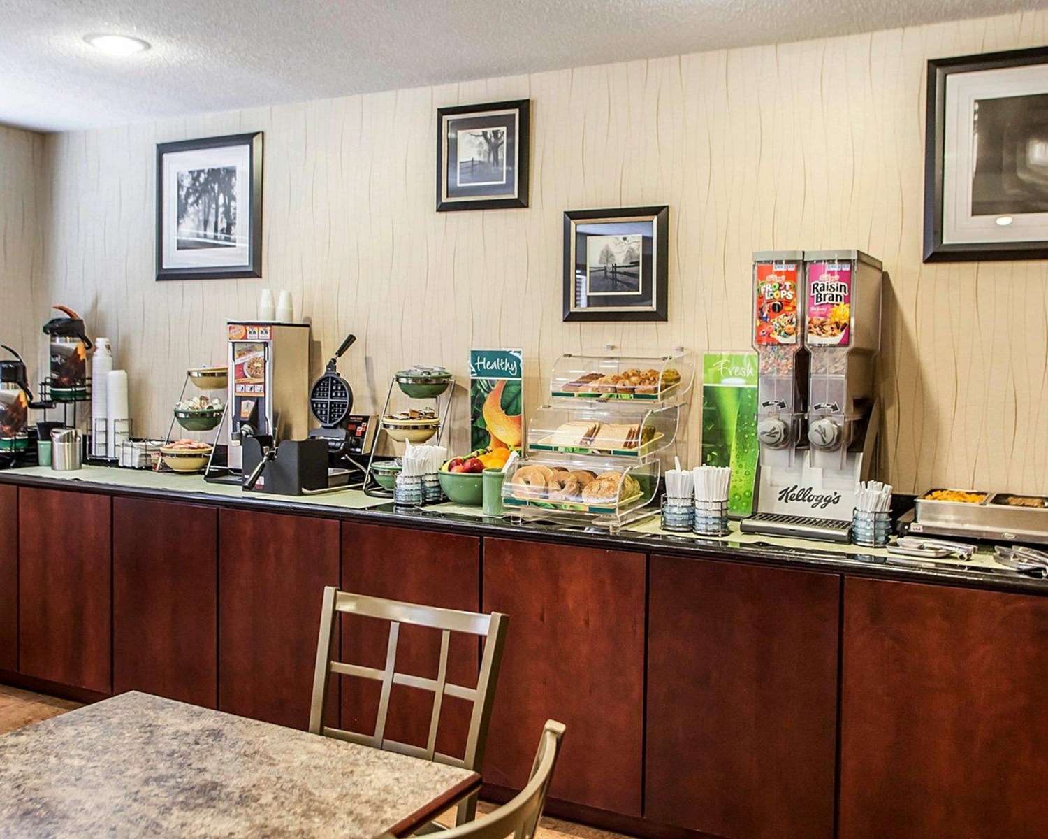 Quality Inn & Suites Davenport near I-80 23/24