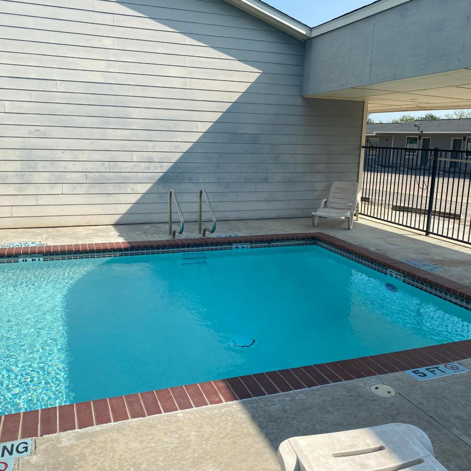 Southern Inns And Suites 14/37