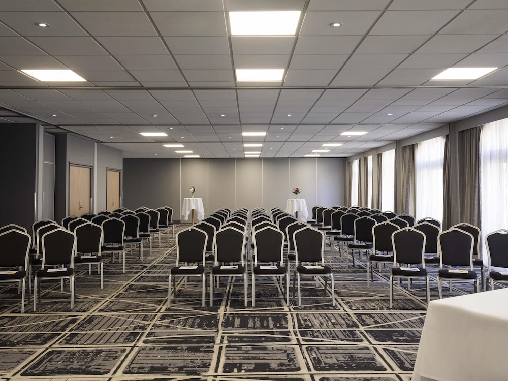 Novotel Ipswich 56/65