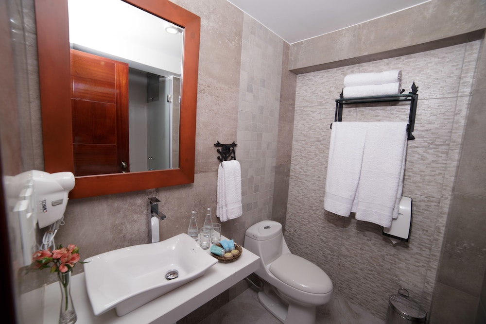 Yawar Inka Hotel 48/52