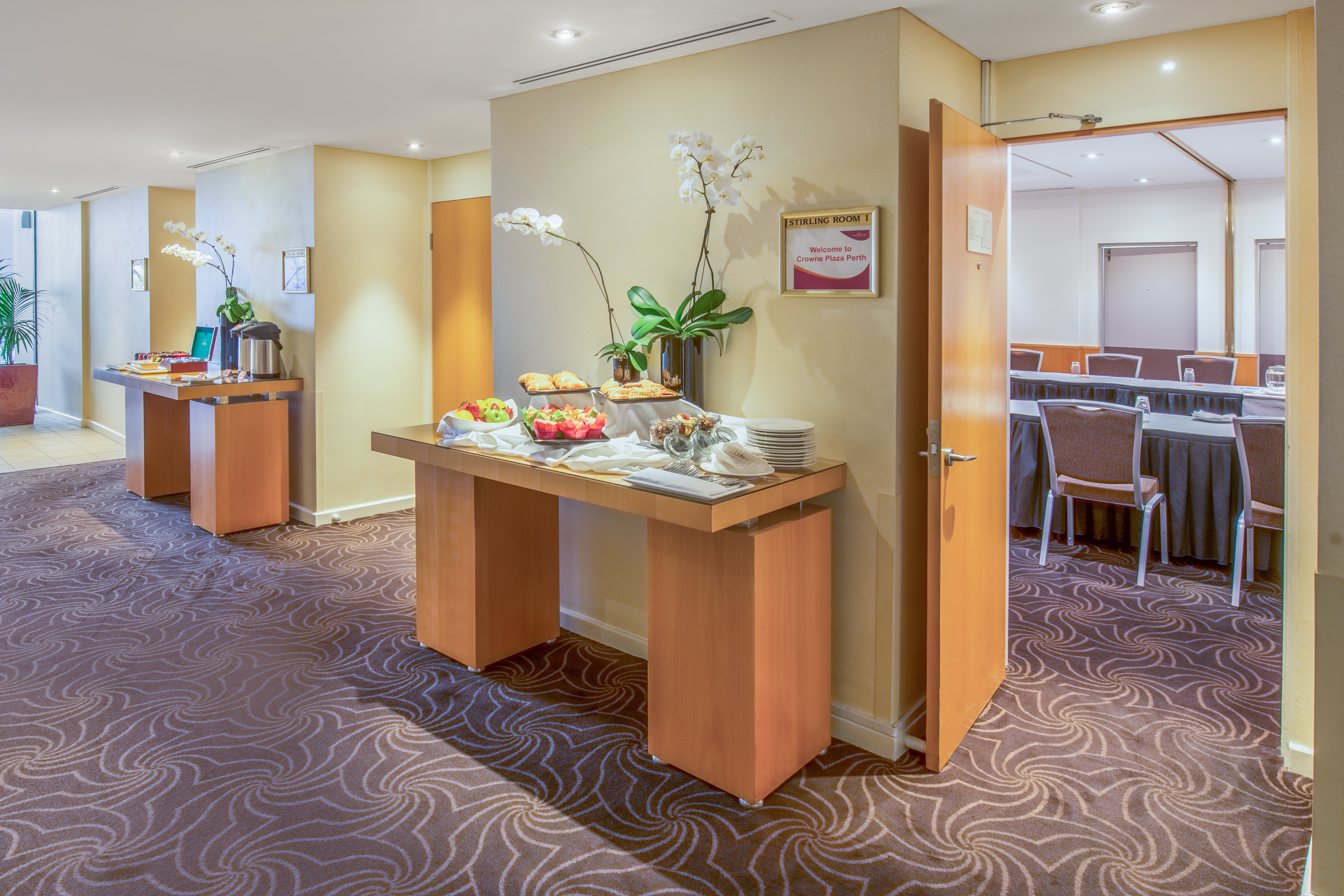 Crowne Plaza Perth 5/50