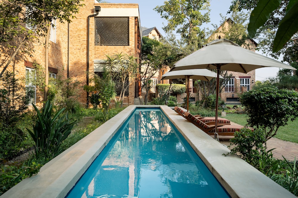 Premier Hotel Quatermain (ex. Faircity Quatermain Hotel) 71/73