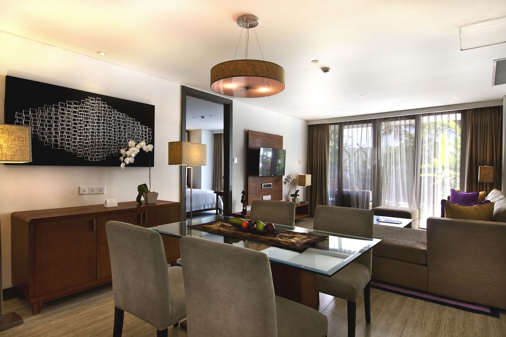 Lv8 Resort Hotel 60/72
