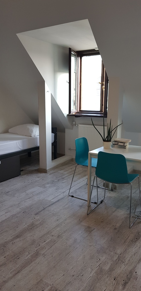 Oki Doki Old Town Hostel 46/50