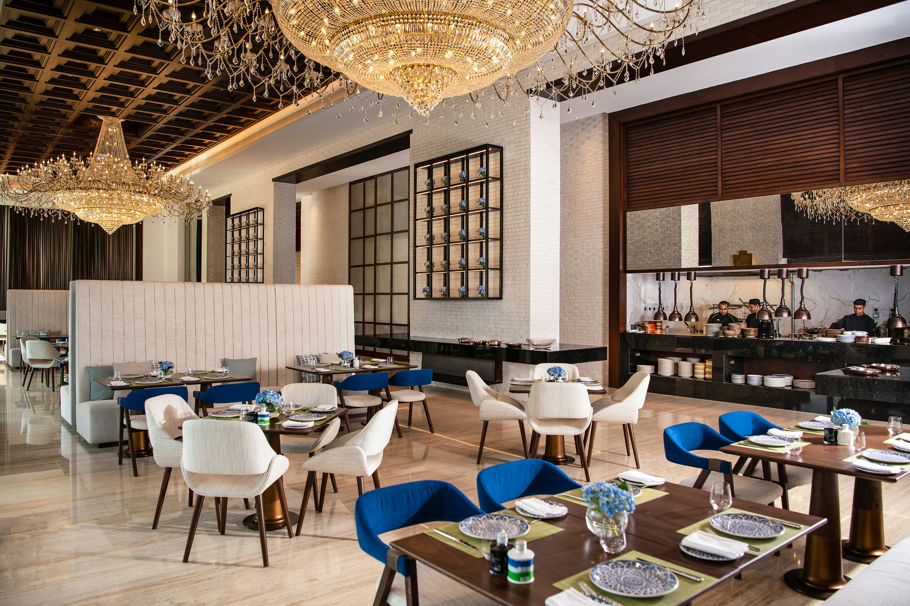 Al Jaddaf Rotana Suite Hotel 23/27