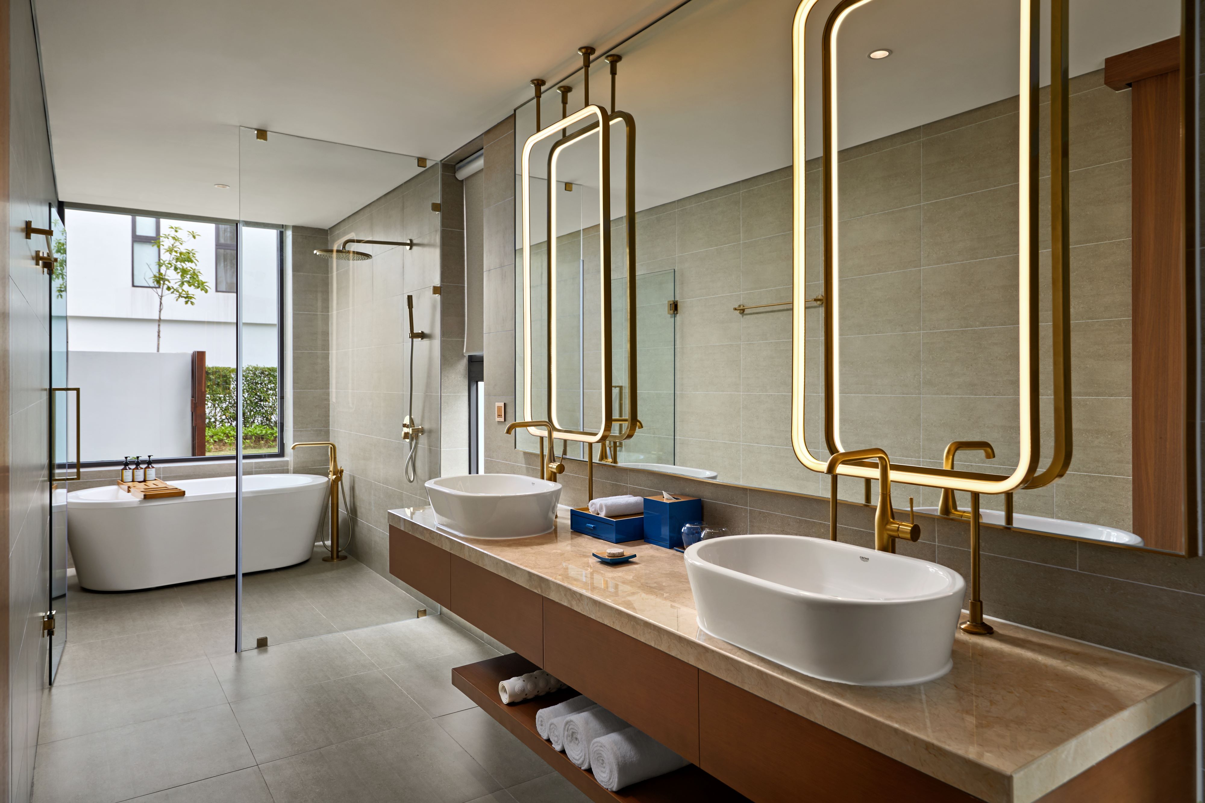 Royal Beachfront Villas & Spa Hoi An Danang 133/134