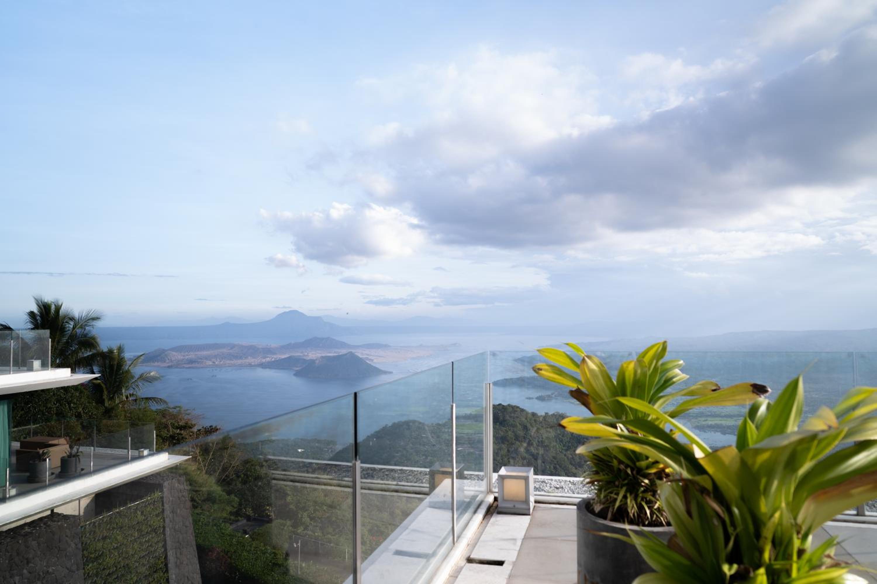 Escala Tagaytay 45/55