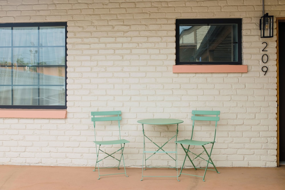 Salt Ranch Hotel 2/46