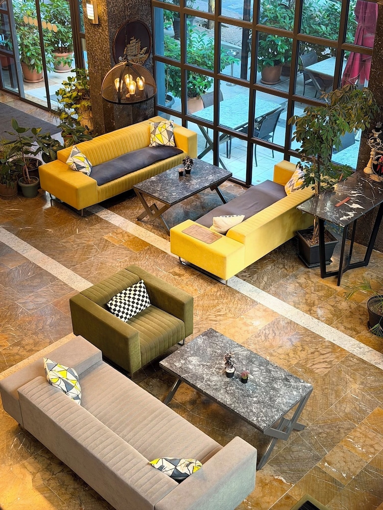 Mugwort Hotel and Spa 33/49