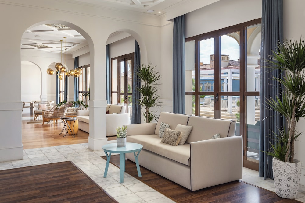 The Level At Melia Villaitana 32/50
