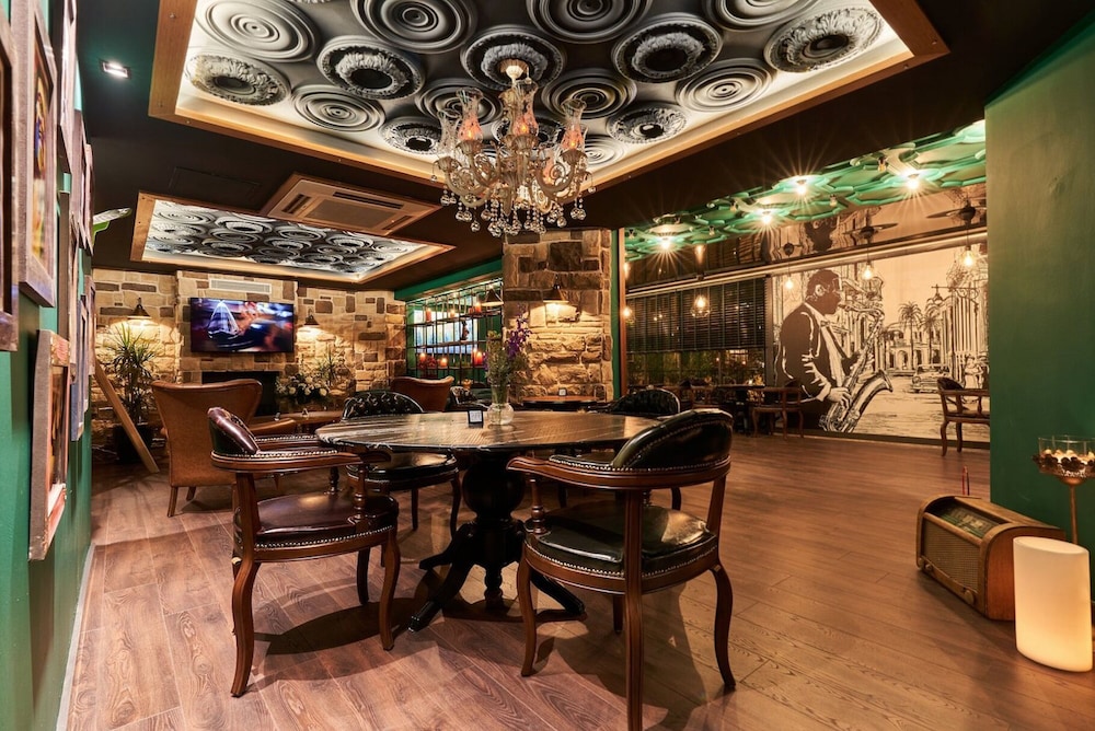 Azuu Boutique Hotel 58/76
