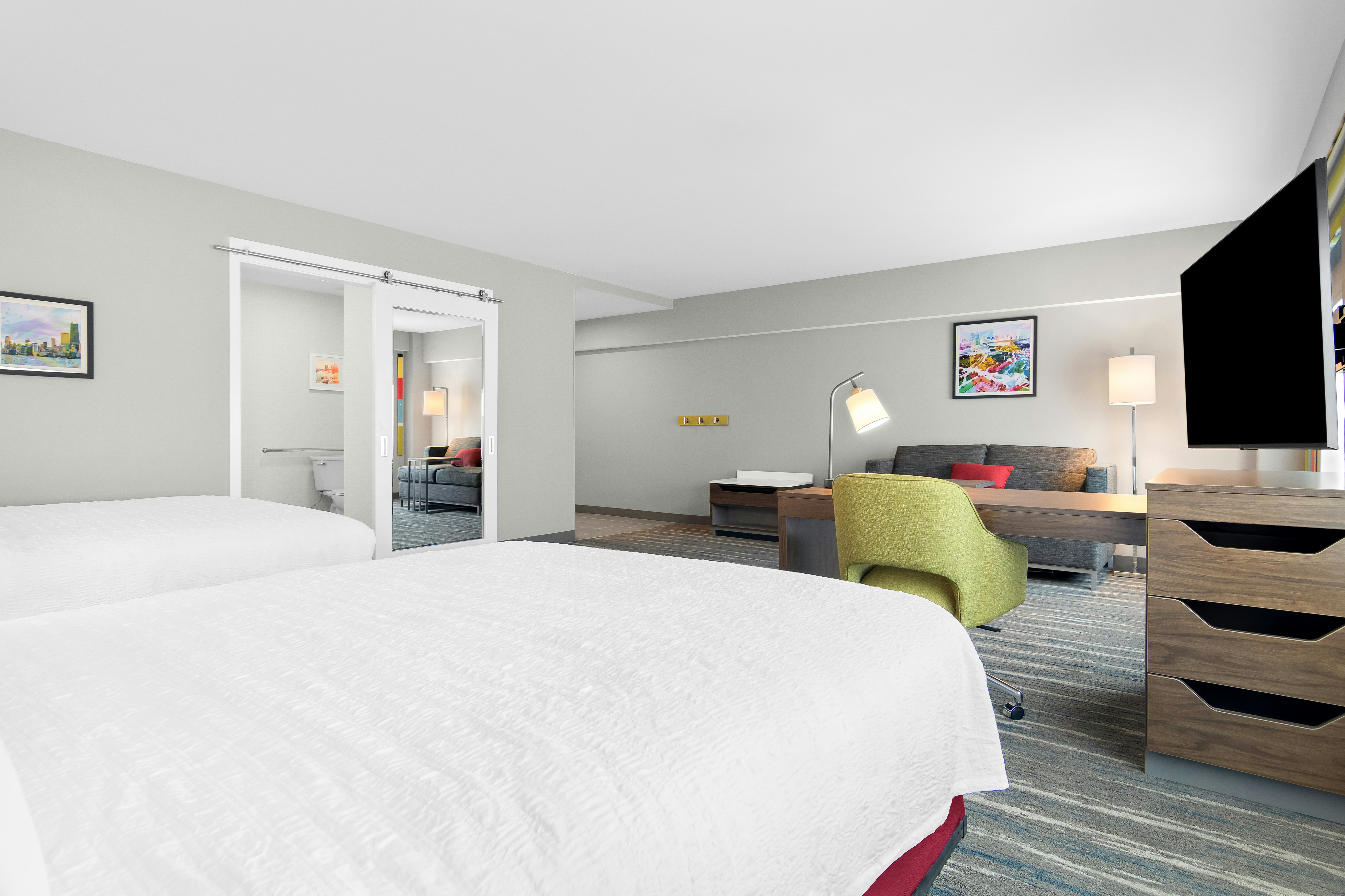 STUDIO, 2 QUEEN BEDS, ACCESSIBLE