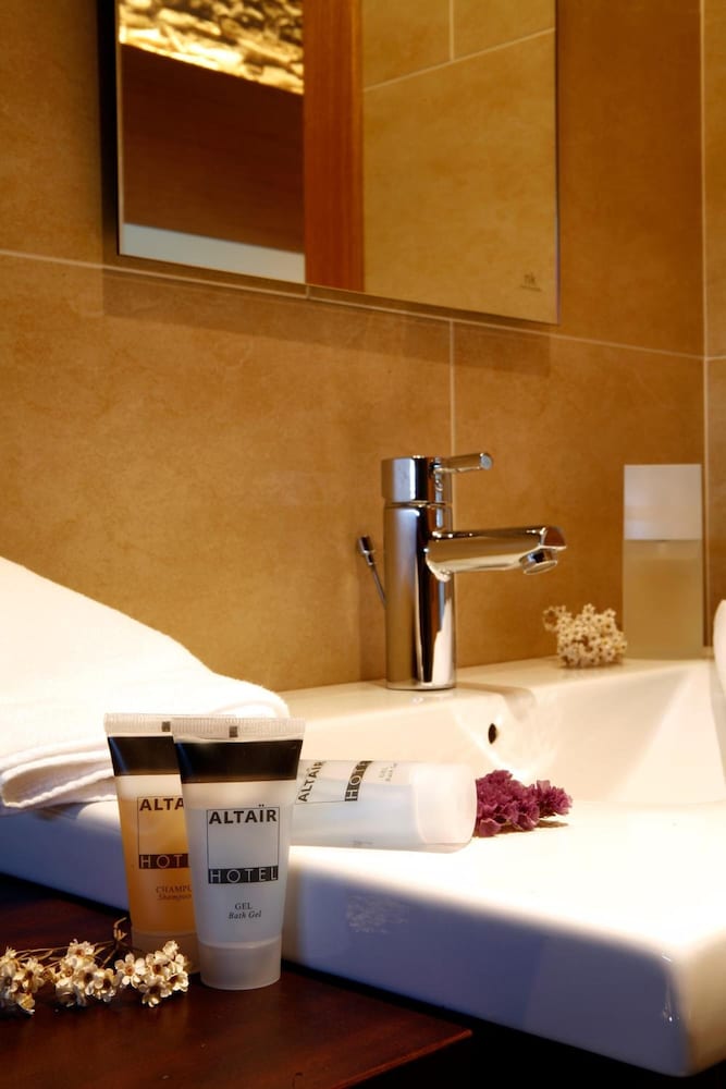 HOTEL ALTAIR 15/40