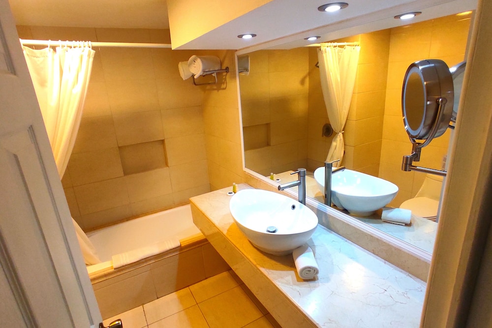 Hotel Real del Bosque 21/36