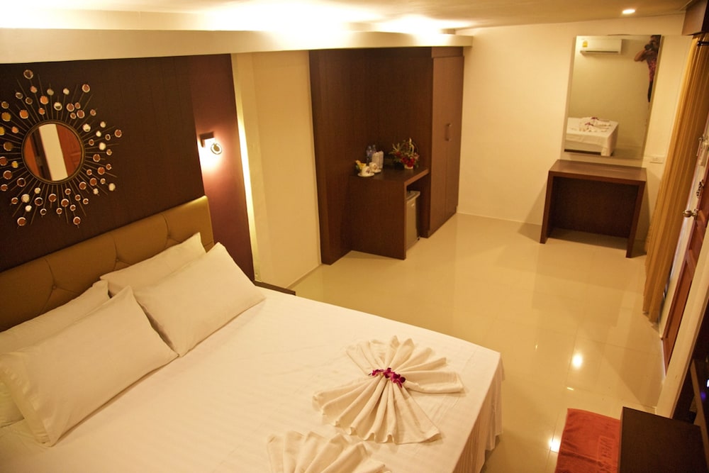 Poohbar Resort & Lotusdive 46/72