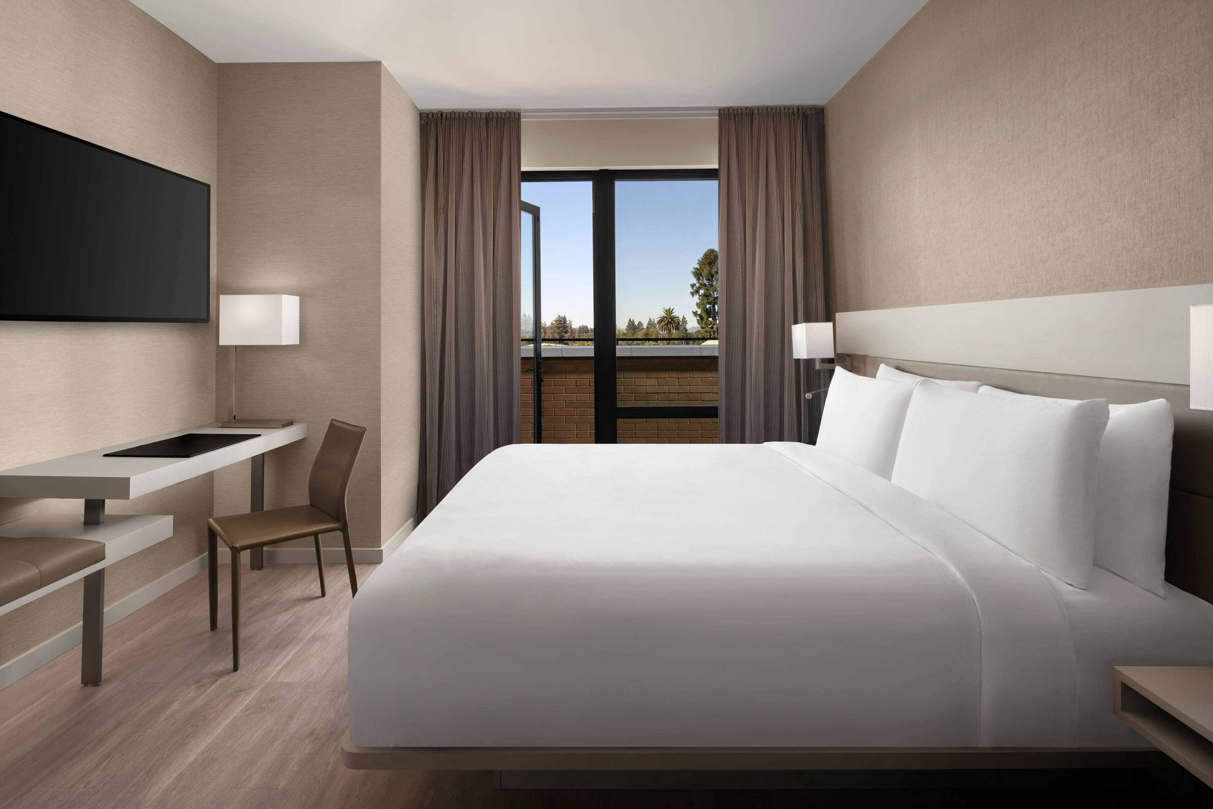 AC Hotel by Marriott Santa Rosa Sonoma Wine Country 14/55