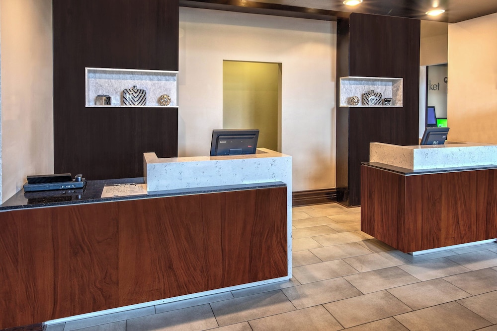 Courtyard by Marriott Kansas City Country Club Plaza 3/38