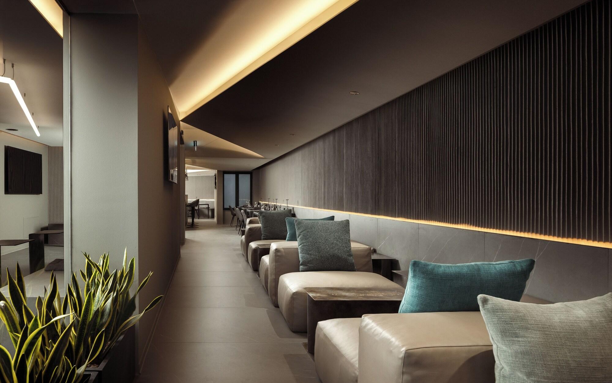 Thirty Three Boutique by K Hotels 43/63