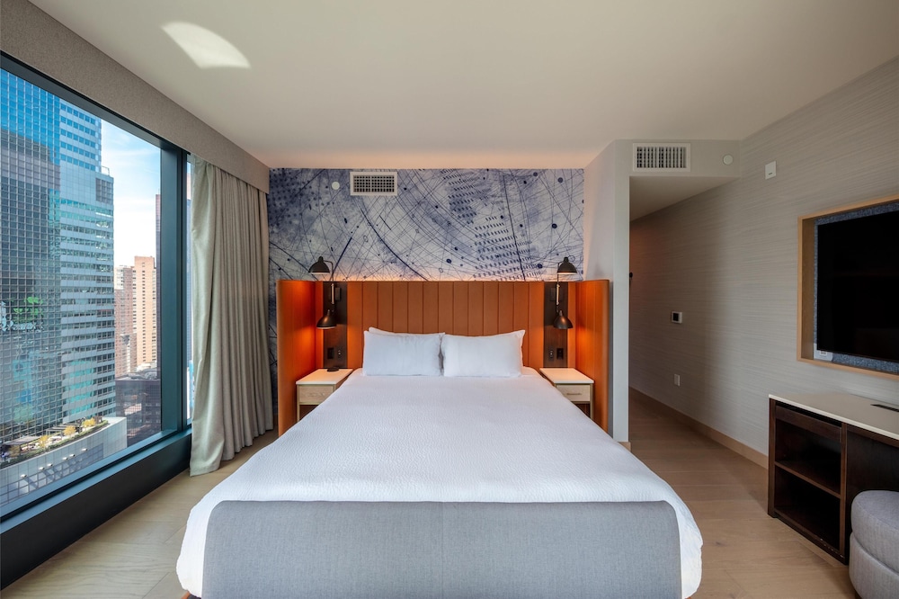 ROOM, KING BED, TIMES SQUARE VIEW