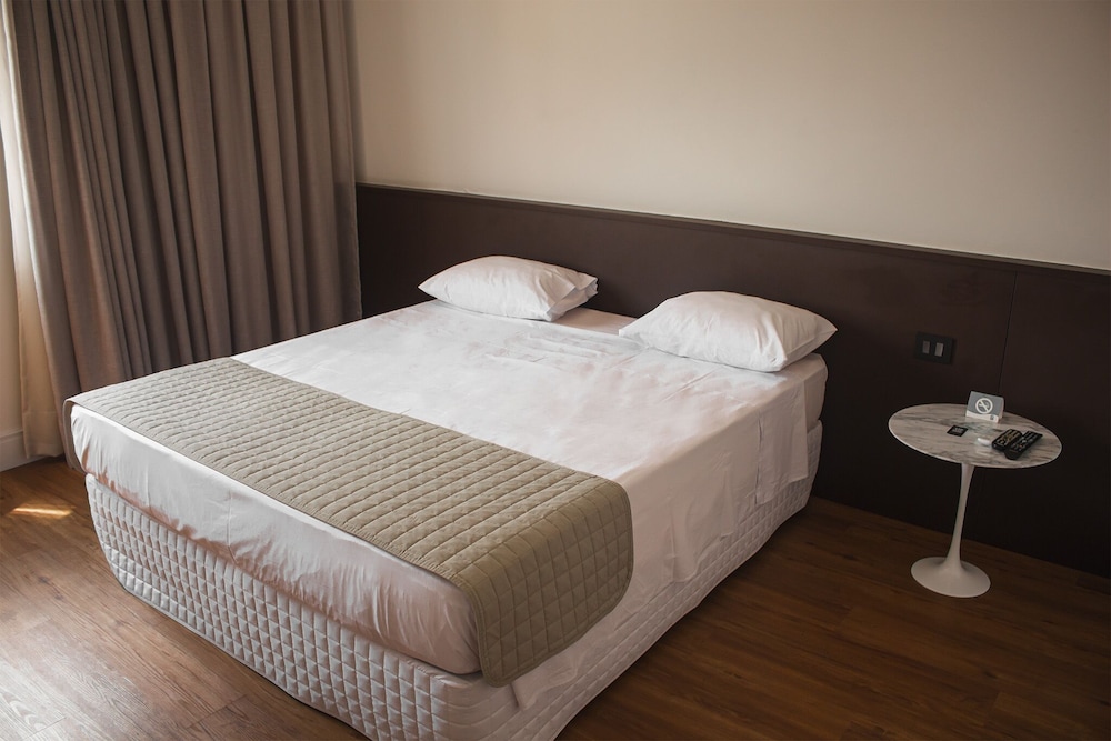 Vip Hotel 13/37