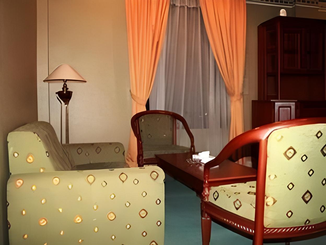New Siliwangi Hotel Restaurant 14/25