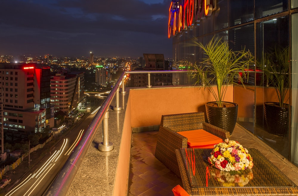 Grand Eliana Hotel Conference & Spa 31/32