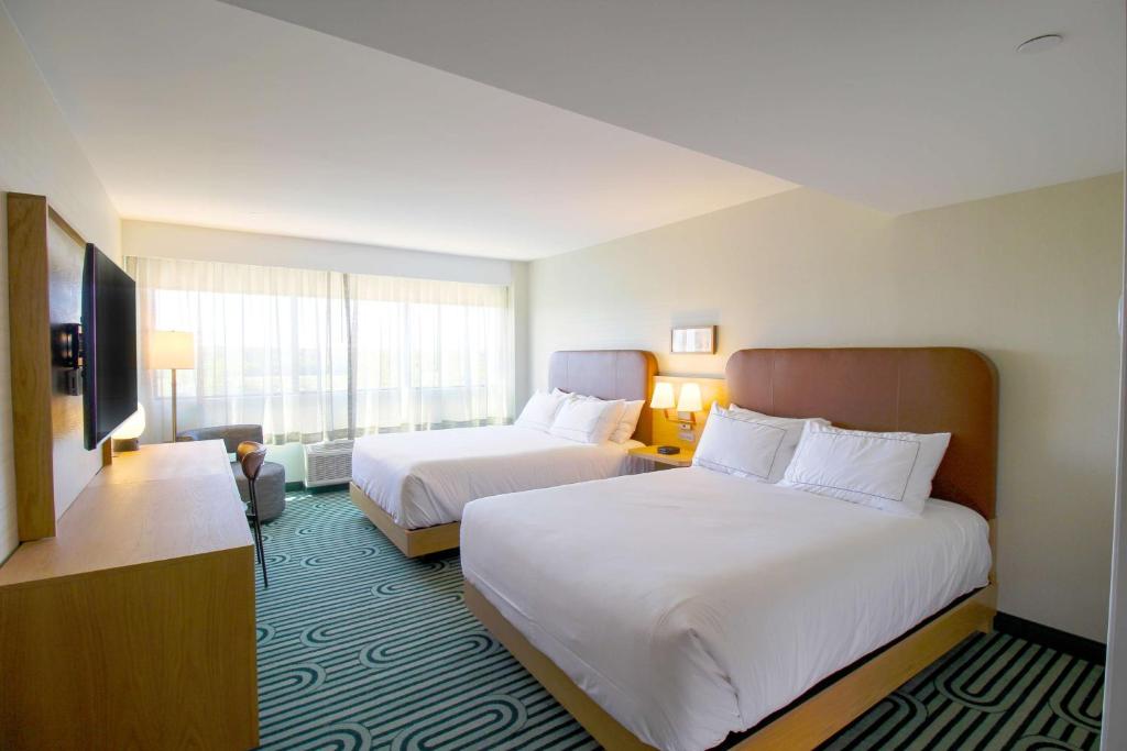 Room at DoubleTree by Hilton Clarksville Riverview, CLARKSVILLE - TN