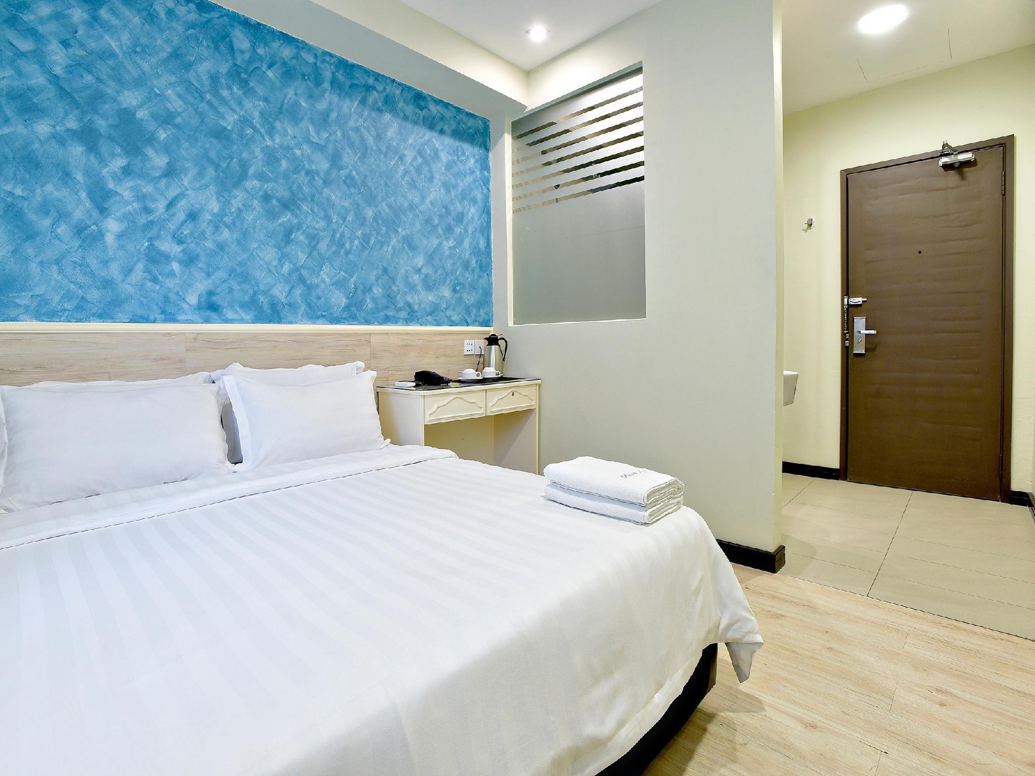 Pantai Inn 9/19