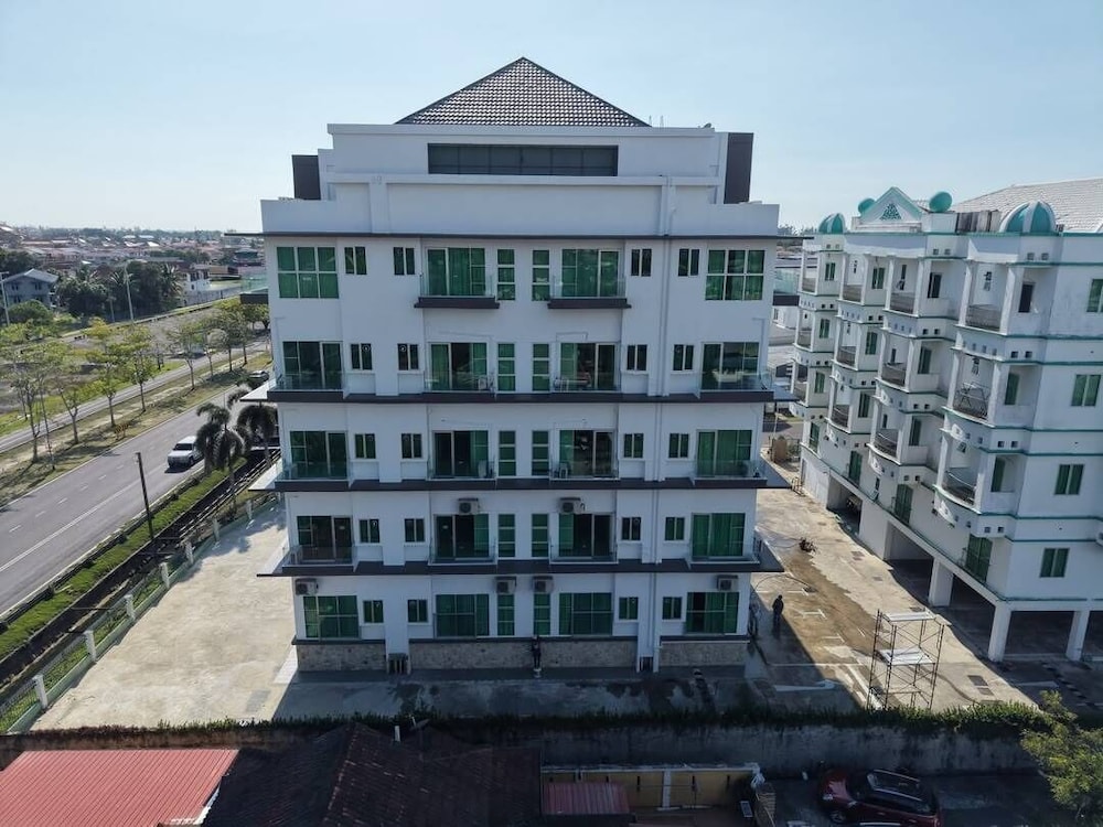 Mciti Suites 4/58
