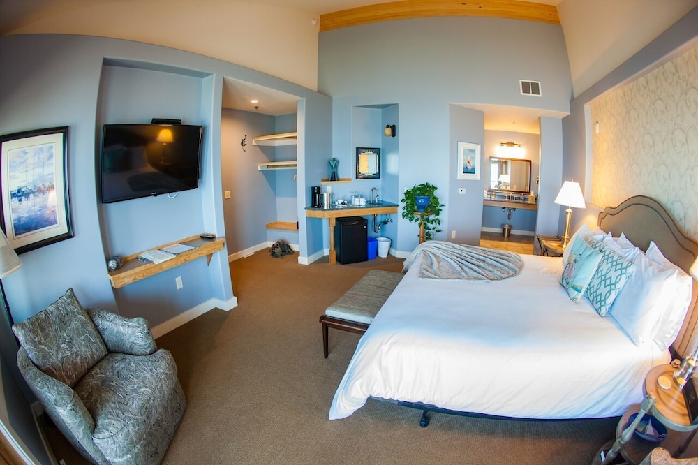 Blue Wave Inn 27/67