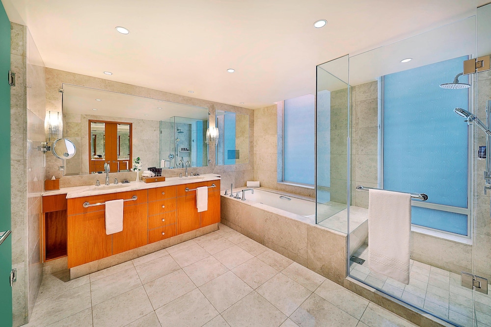 Lobby at The Ritz-Carlton DIFC Executive Residences, DUBAI