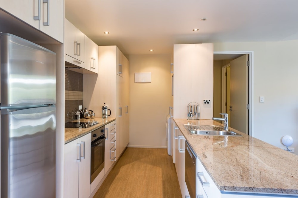 Edgewater Palms Apartments 23/74