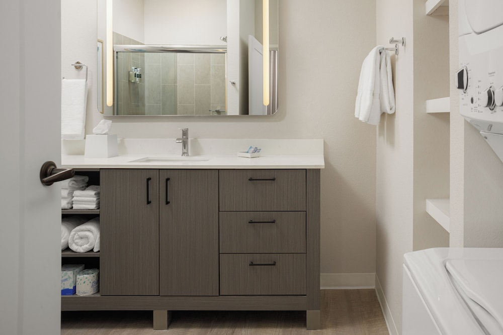WaterWalk Extended Stay by Wyndham Tucson 38/39