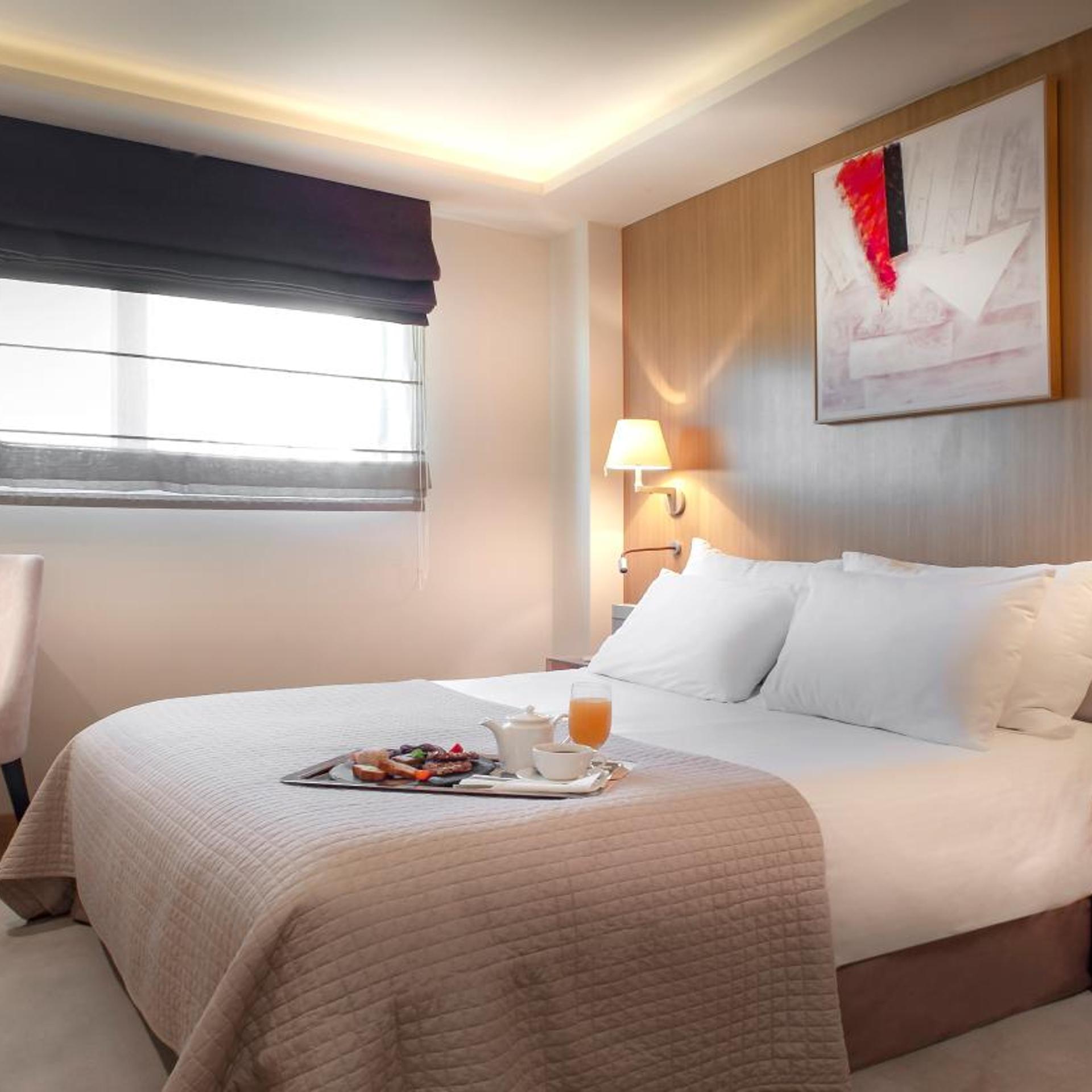Cozy, Double Bed, Street View