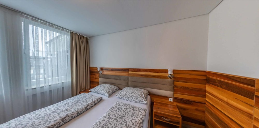 Hotel Bayrischer Hof 22/50