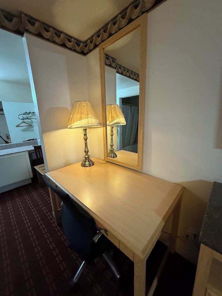 New Budget Inn 44/44