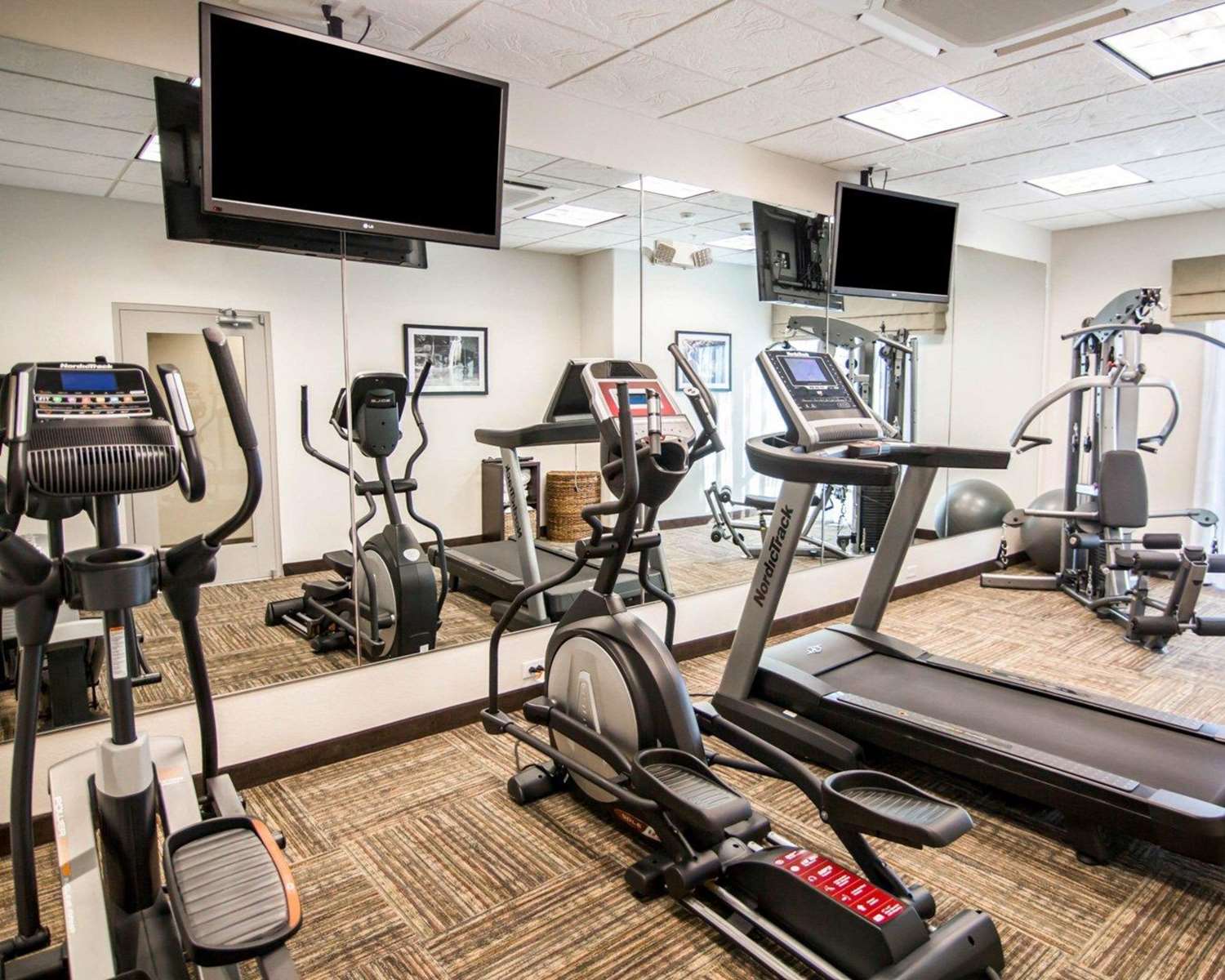Sleep Inn & Suites & Conference Center Garden City KS 18/47