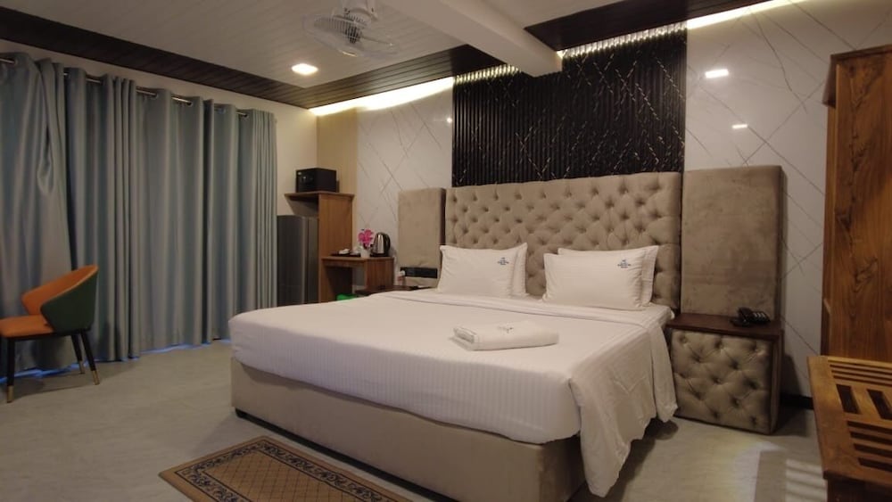 SUPERIOR, KING BED, SEA VIEW