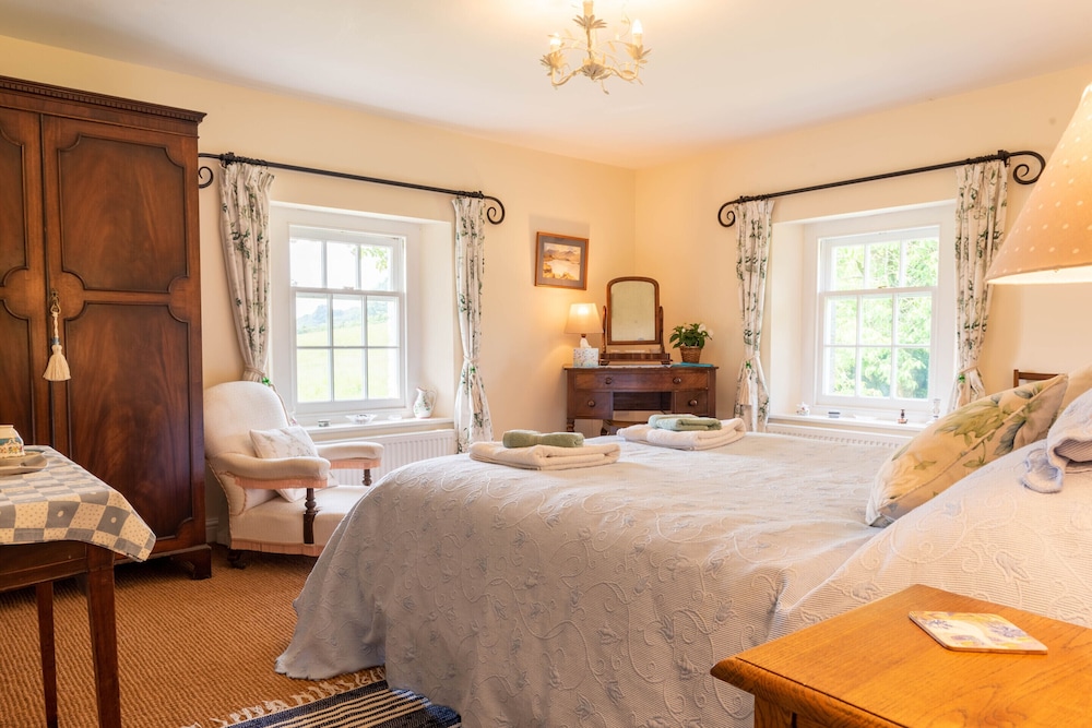 Alltybrain Farm Cottages 15/50