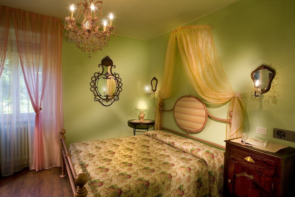 Hotel Serenella 24/73