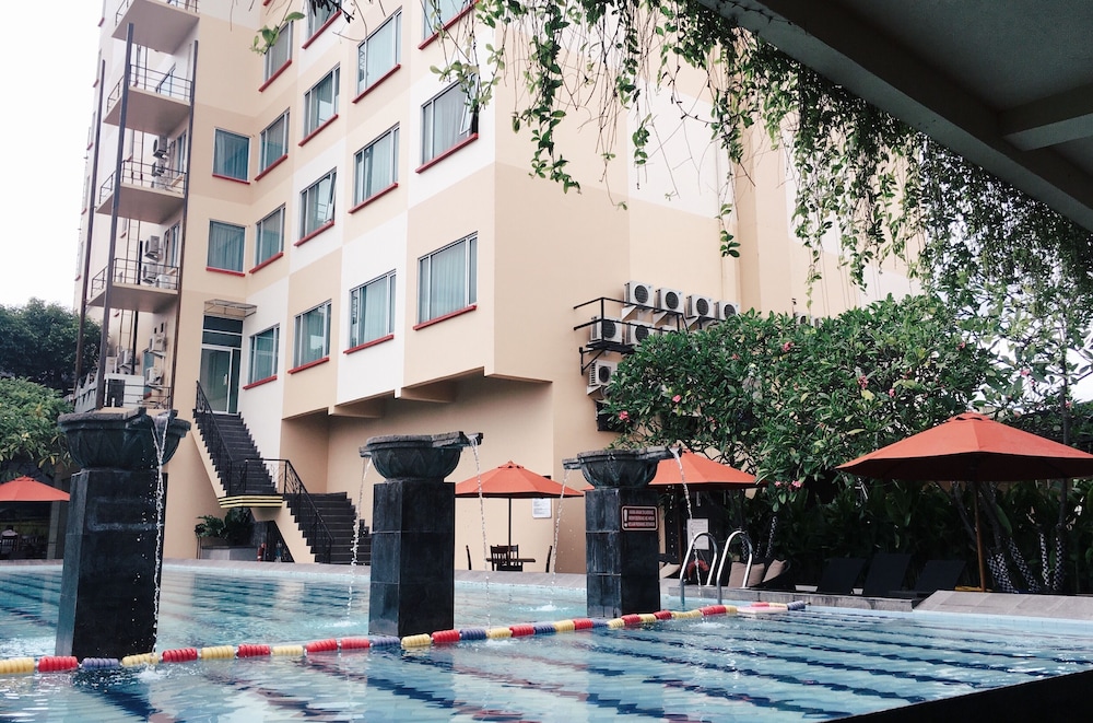 Grand Zuri Dumai 6/69