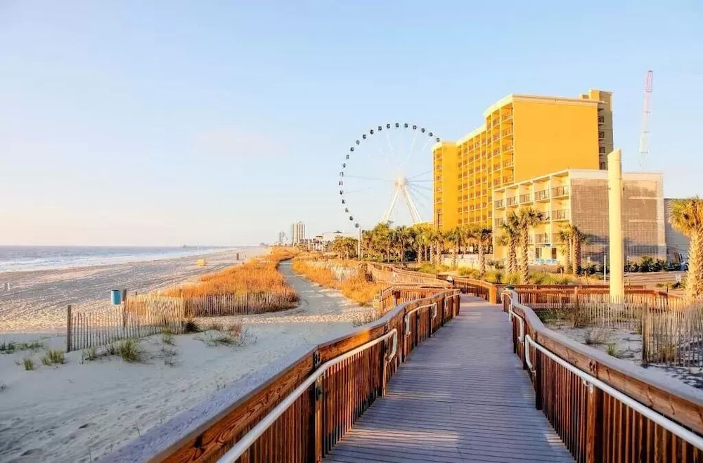 Sands Beach Club 67/69