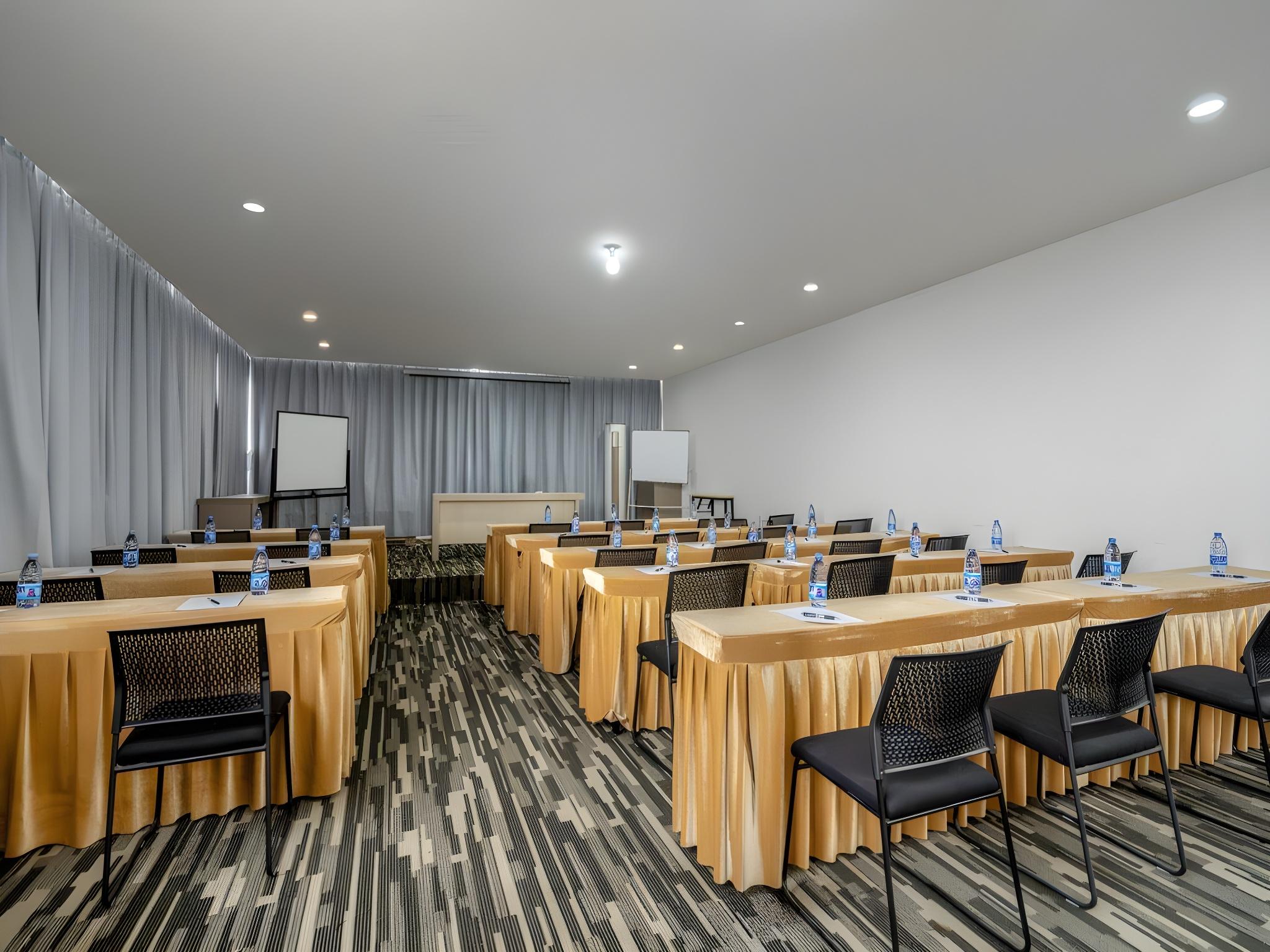 Chonpines Hotel (Yancheng Airport) 30/31
