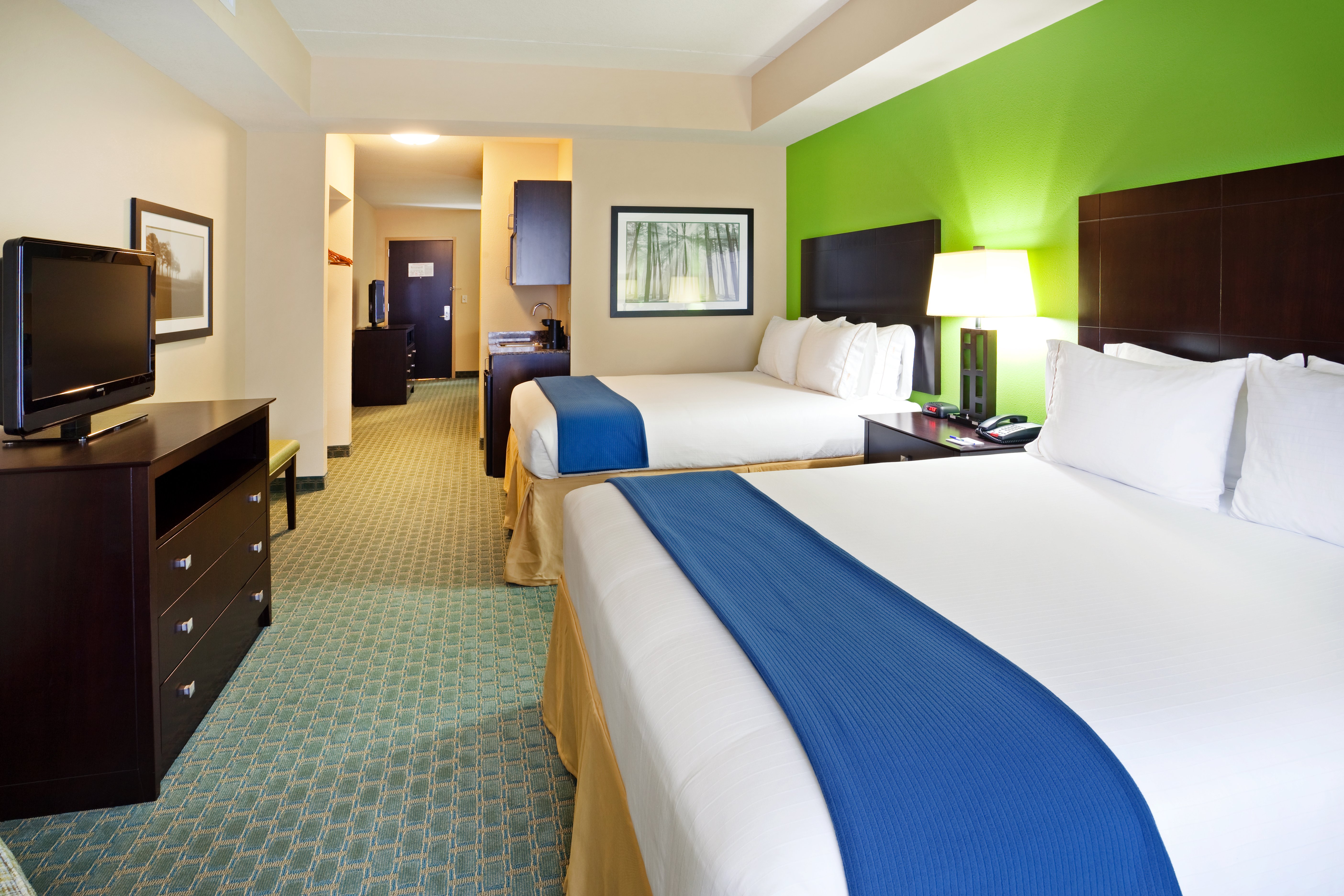 Holiday Inn Express Hotel Suites Newport South 20/79