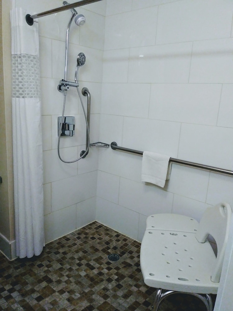 Hampton Inn Taos 12/48