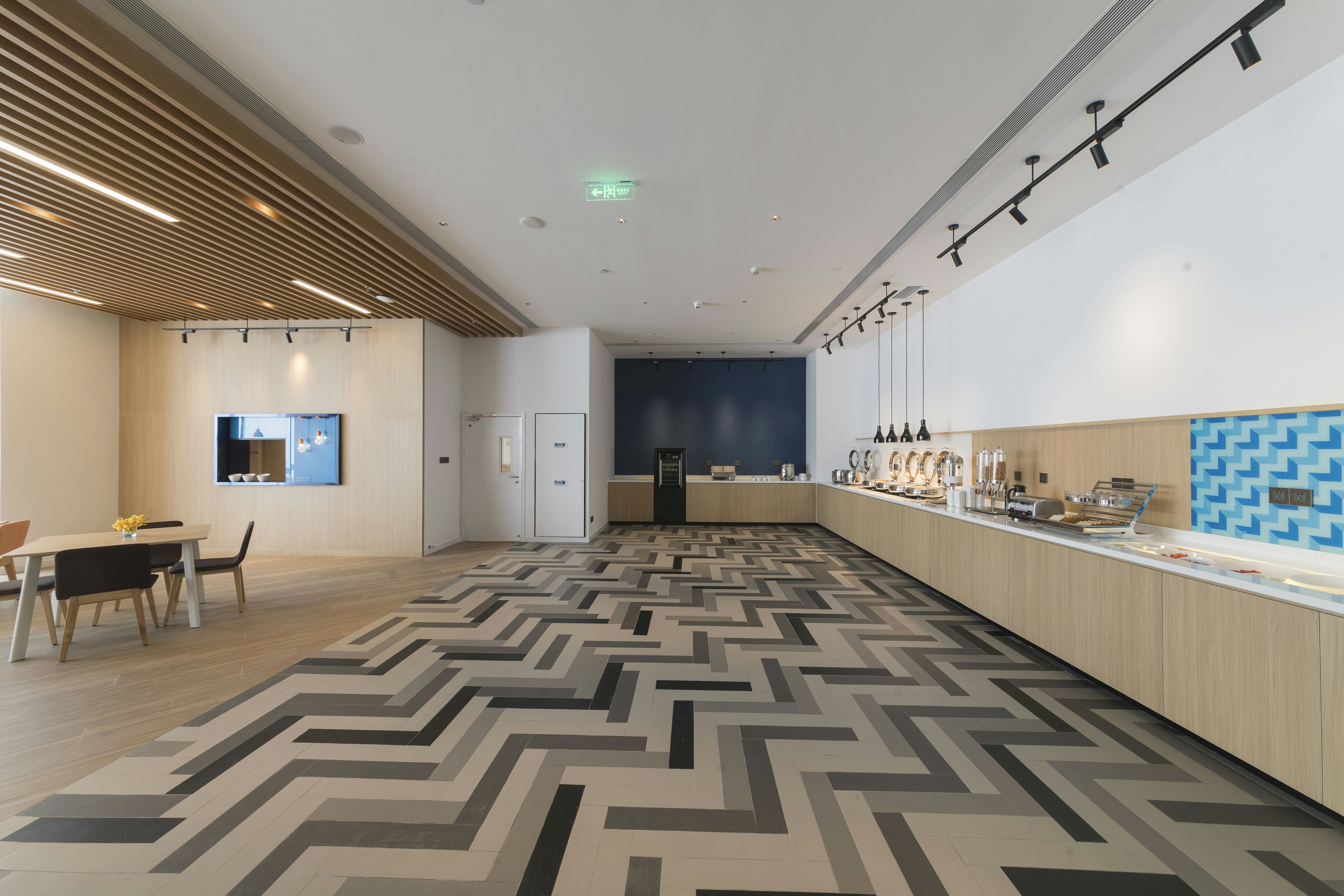 Holiday Inn Express Xiamen Airport Zone 15/33