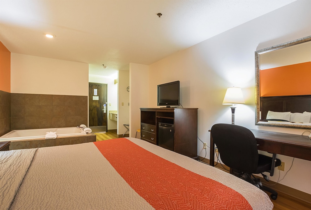 Motel6 Waterloo, IA - Crossroads Mall - Cedar Falls 17/49