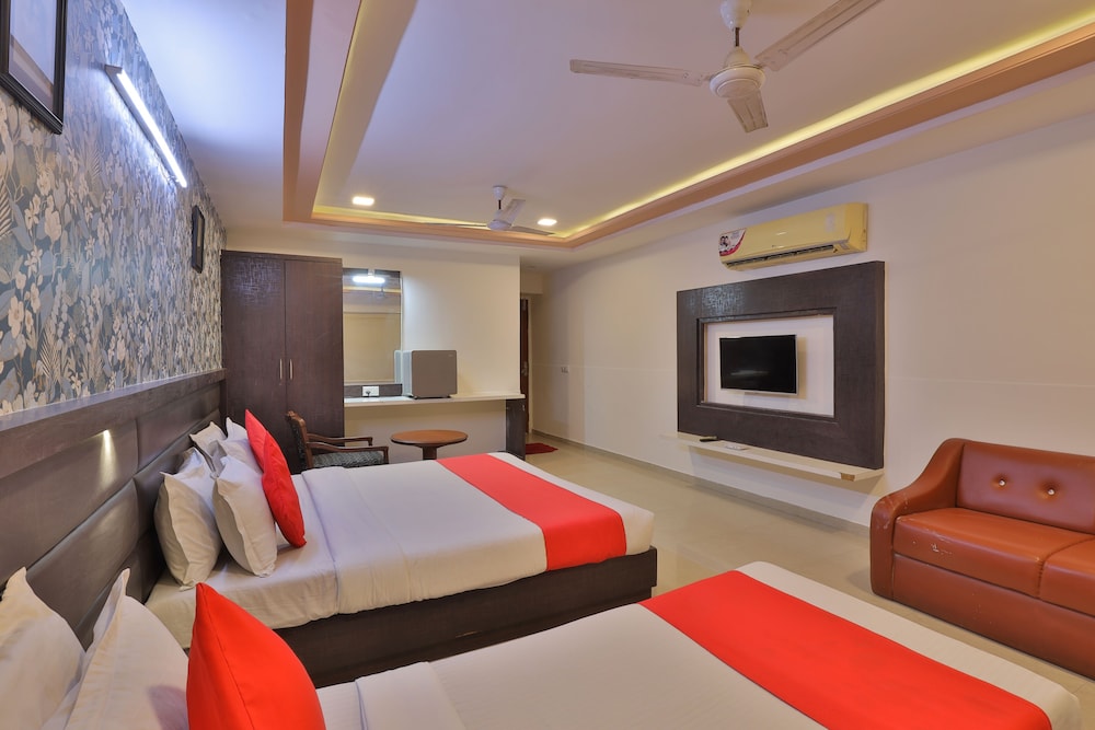 HOTEL SADHBHAV 30/49