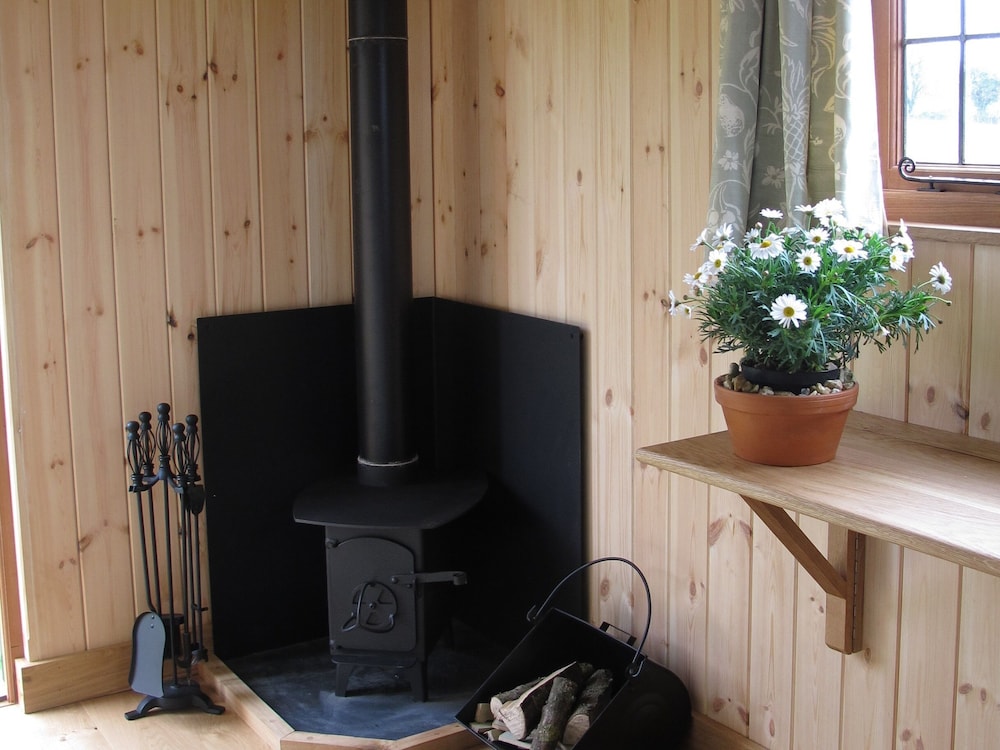 Marshwood Farm B&B And Shepherds Hut 20/33